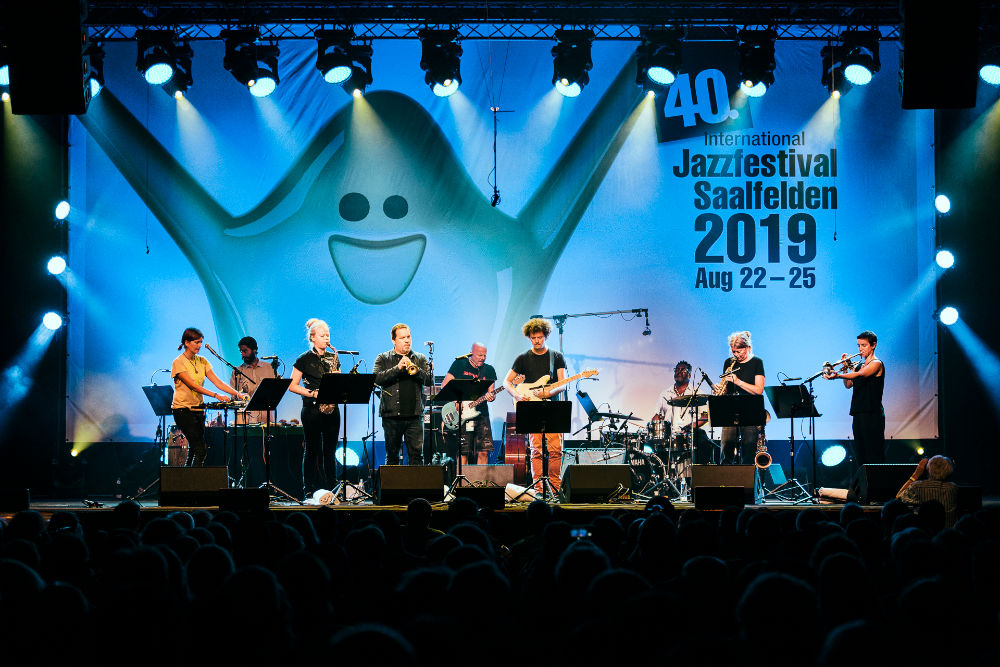 Tropic (foto di Matthias Heschl)