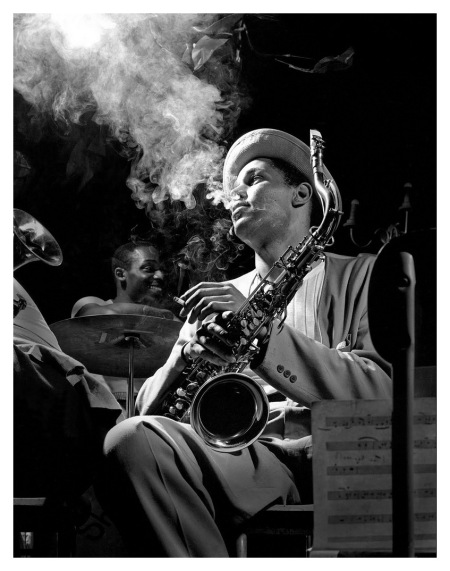 Dexter Gordon in una immagine giovanile del 1948