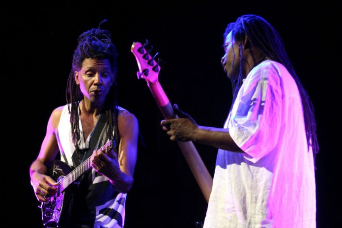 Brandon-Ross-Melvin_Gibbs-Rossetti Brandon Ross e Melvin Gibbs - Harruet Tubman (foto di Luciano Rossetti)