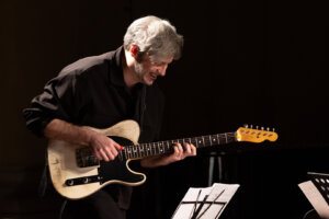 Il chitarrista del trio di Bonati