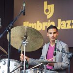 Piazza IV Novembre, esibizione Jake Hart Trio, gruppo 3° classificato dell’edizione 2018.