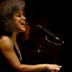 Jany on piano verticale – (Arturo Di Vita Photographer)_b (1)