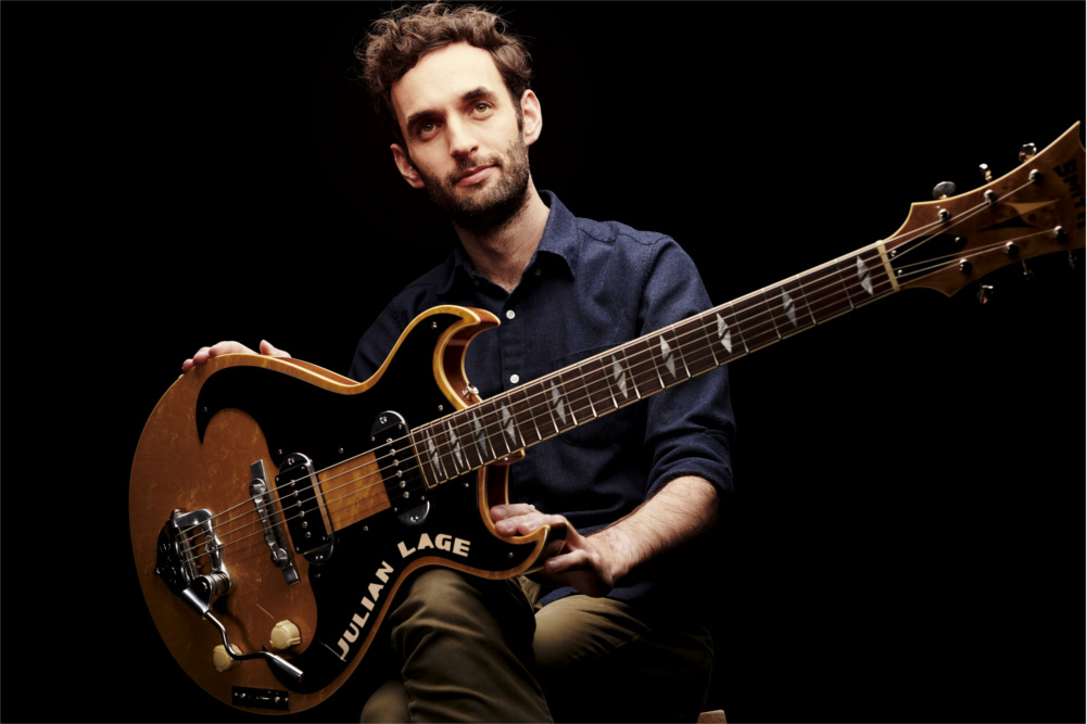 Julian Lage (foto di Nathan West)