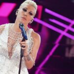 MALIKA_AYANE-1659125094274.jpg–malika_ayane___una_ragazza__ad_albarella