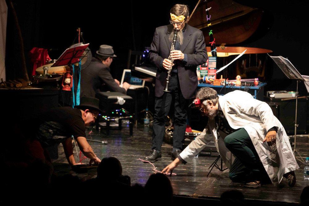 “Meliés” di Massimo Falascone - Seven, Milano, Spazio Tertulliano, 13/01/2019, Città Sonora (foto di Roberto Masotti)