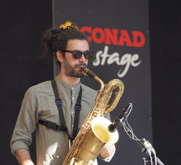 Esibizione sul Conad Stage di Ornicar, finalista edizione 2018 Esibizione sul Conad Stage di Ornicar, finalista dell'edizione 2018.