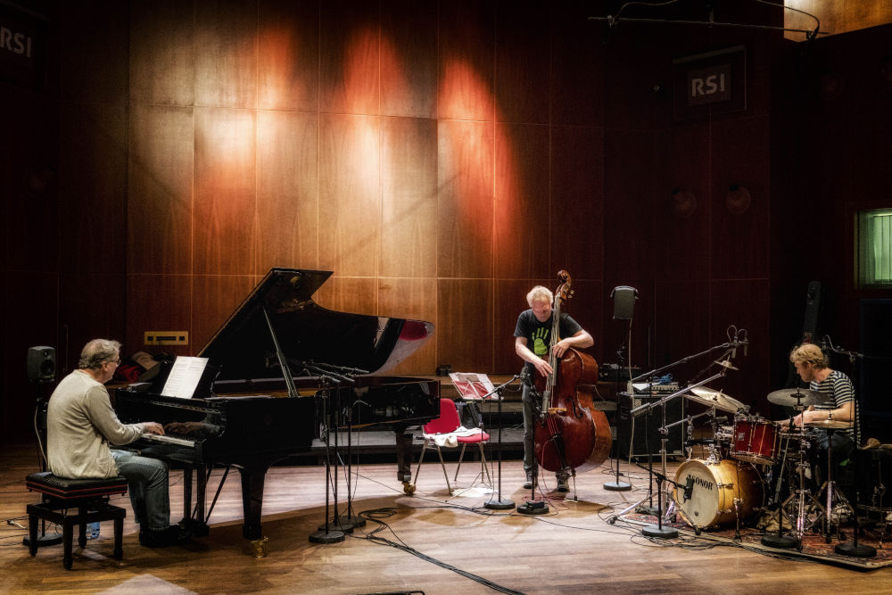 Bobo Stenson, Anders Jormin, Jon Fält (foto di Caroline di Perri)