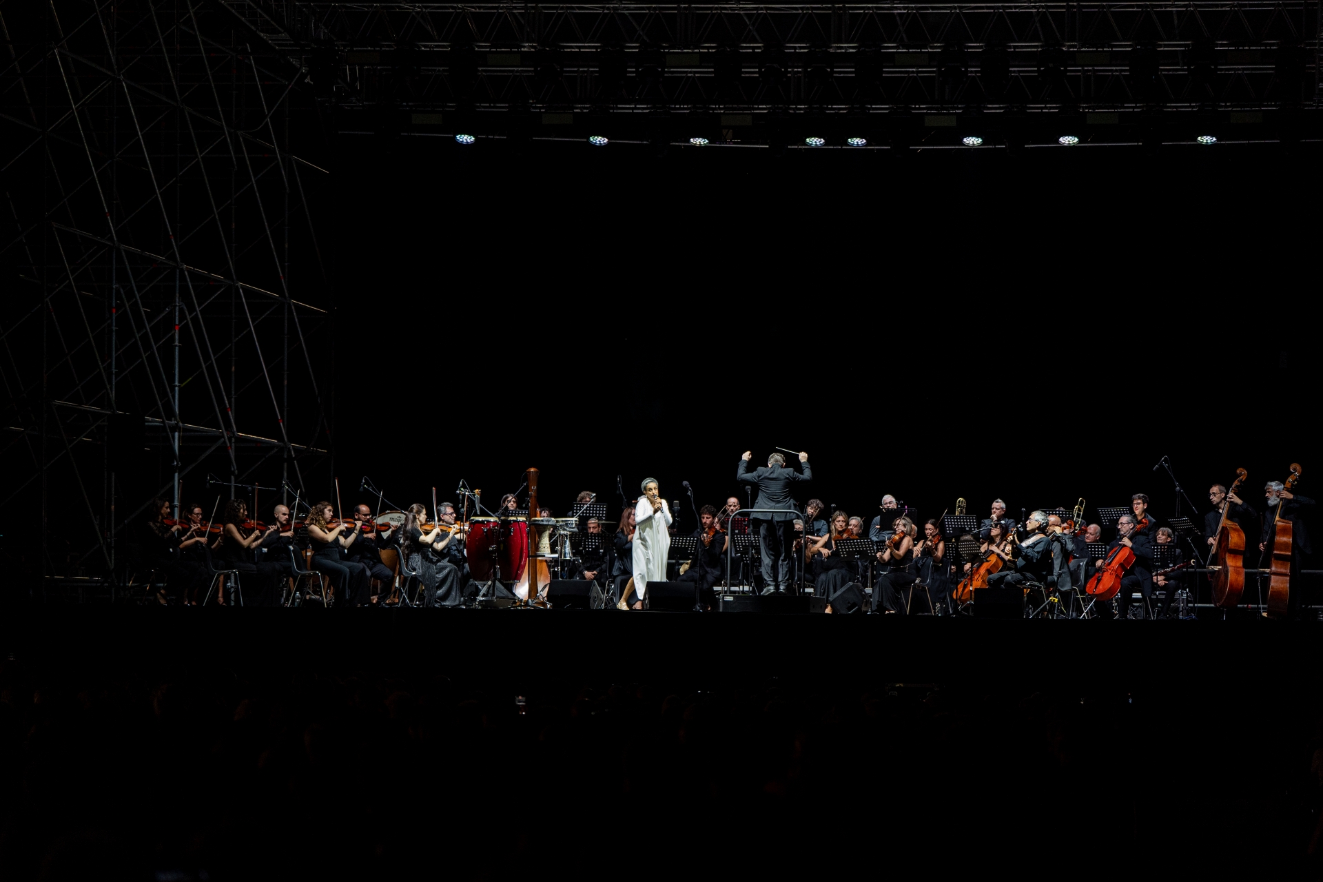 Angelo Valori e Medit Orchestra