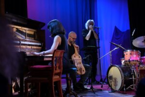 Izumi Kimura-Fred Thomas-Gerry Hemingway