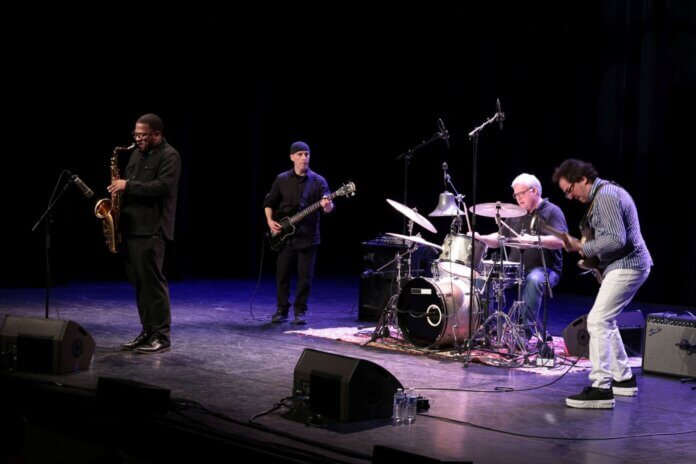 James Brandon Lewis & The Messthetics